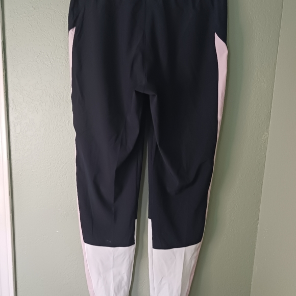 Under armour jogger pants charcoal gray, white and pink details. 💗 Nwot - Picture 5 of 7